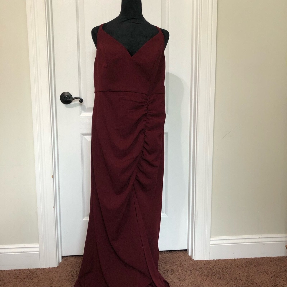 Emerald Sundae Plus Size 22 Gown Burgundy Ruched V-Neck Maxi Dress 1ABFP3405‎